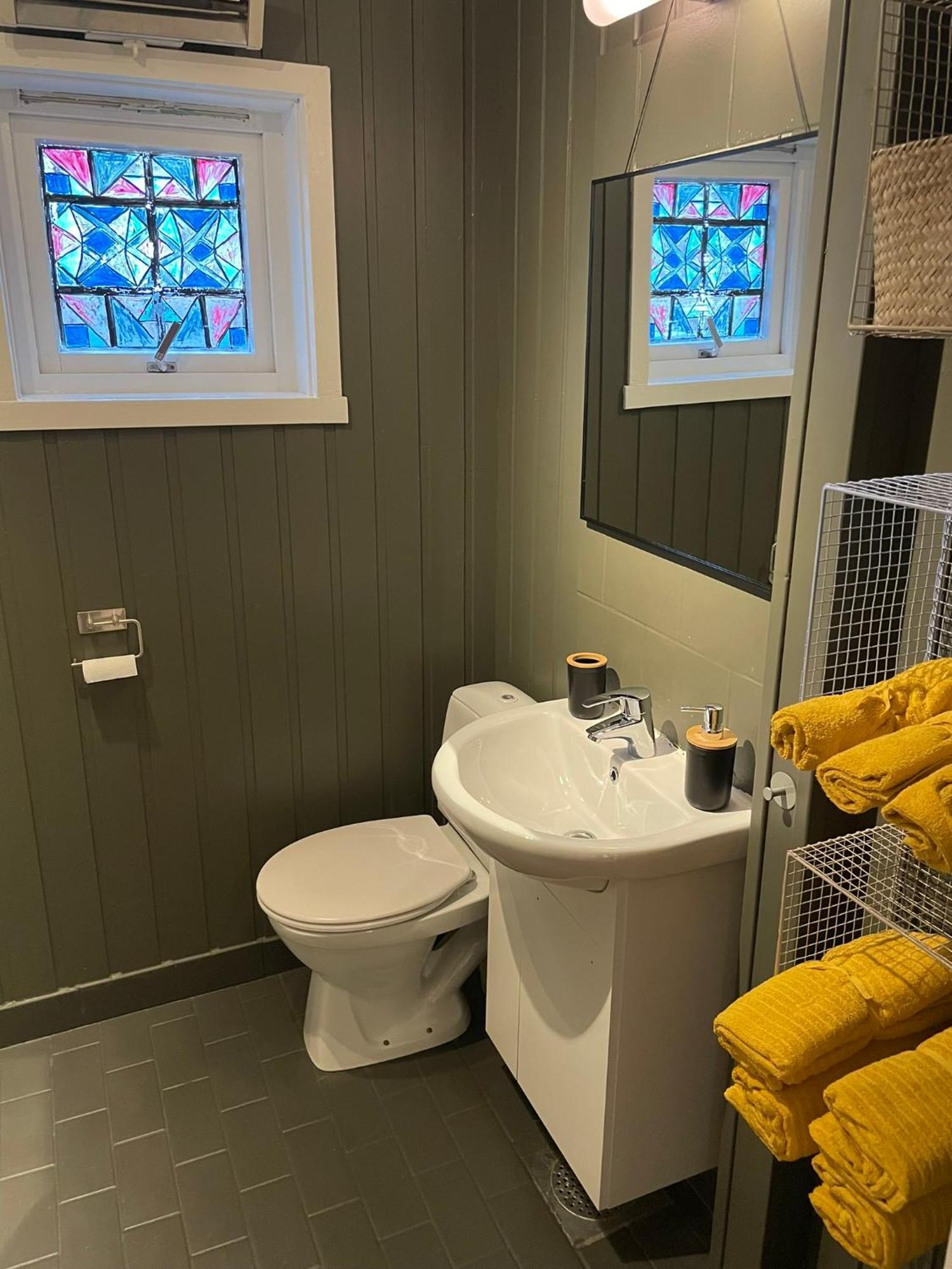 Centrally Located In Classic Townhouse Lejlighed Tromsø